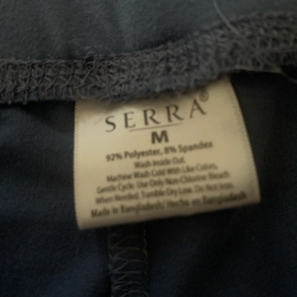 Leggings and capris bundle - Picture 4 of 4